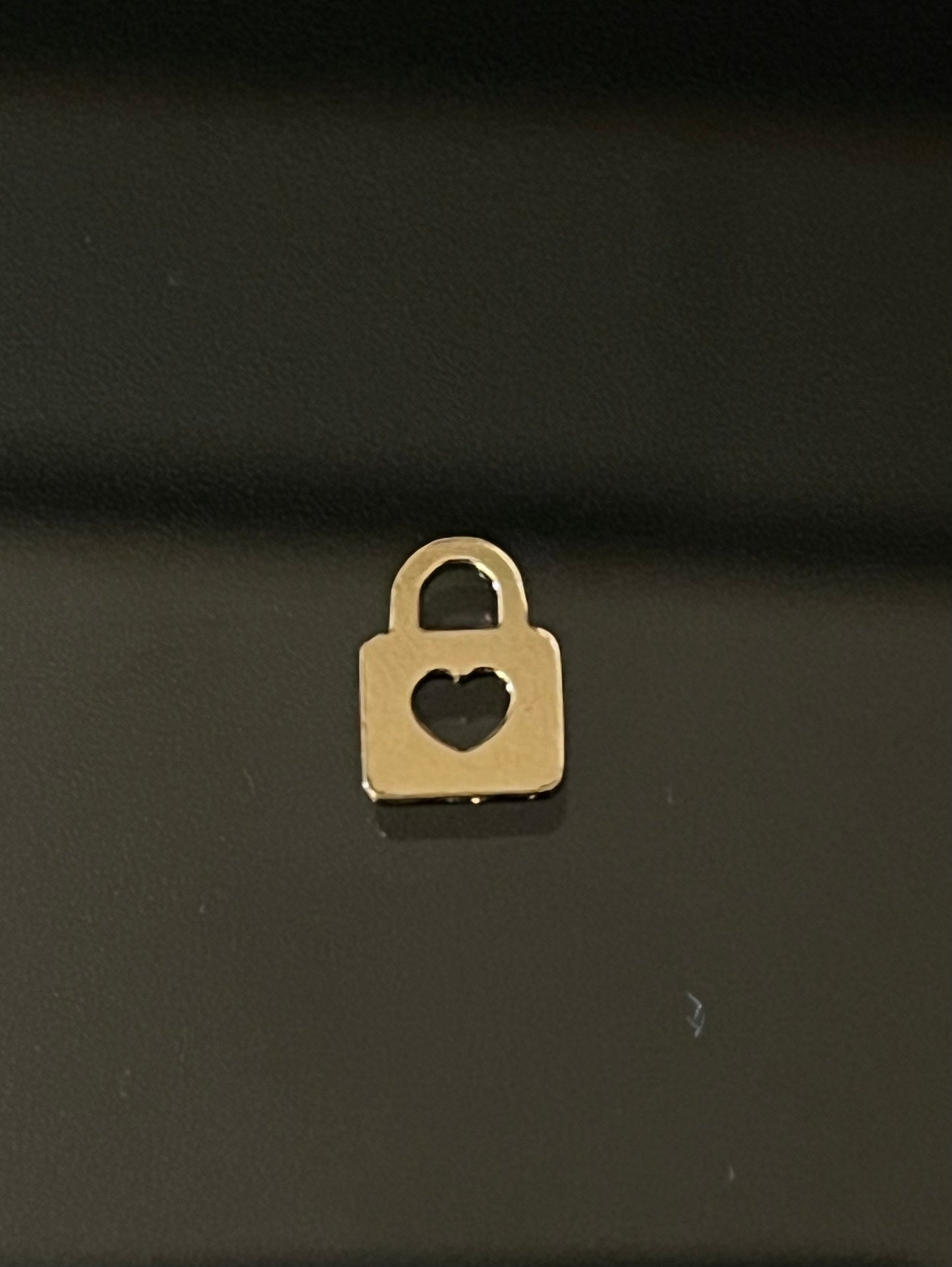 Locker connector