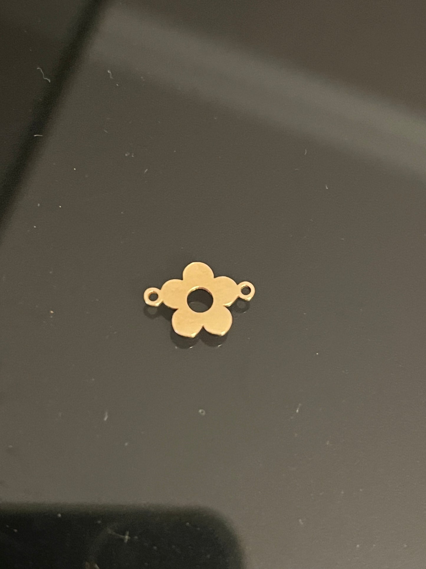 Flower connector