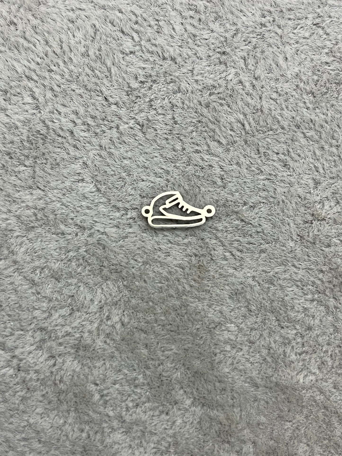 Shoe connector